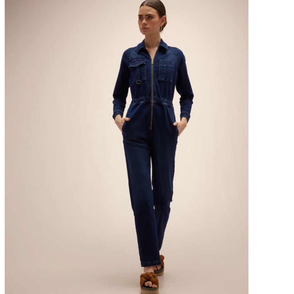 NWT $495 MOTHER The Racer Denim Jumpsuit in Catch Me If You Can - size XS!
